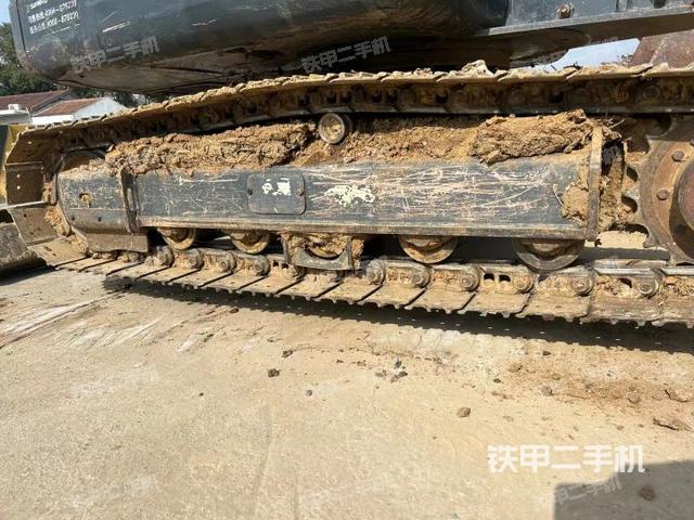 单侧履带整体（整机外观）