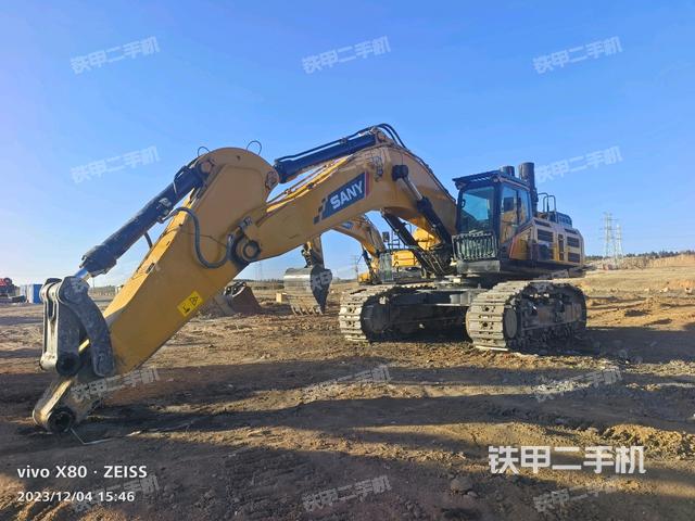 三一重工SY750H挖掘机