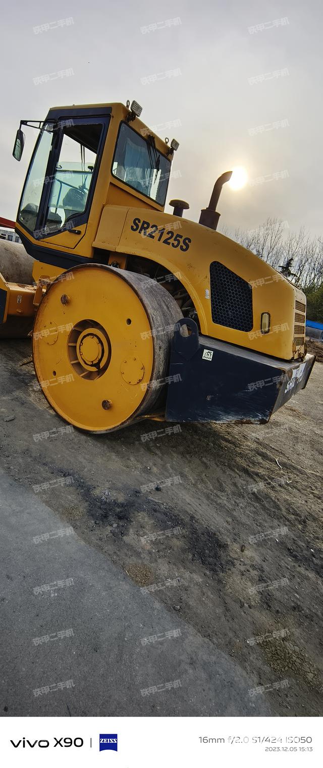 整机左侧（设备外观及核心部件）