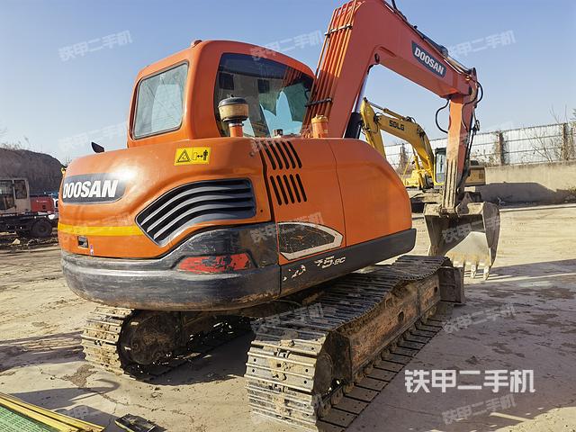 整机右后45°（整机外观）