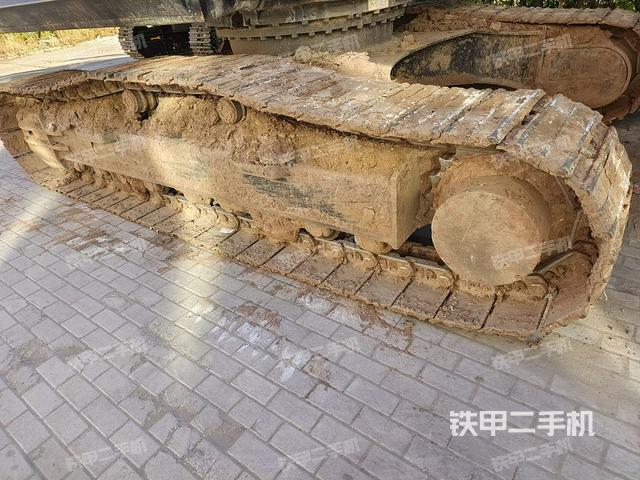 单侧履带整体（整机外观）