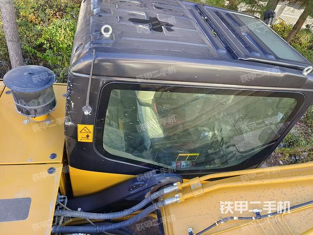 驾驶室顶部（整机外观）