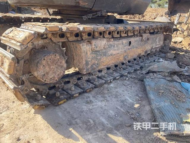 单侧履带整体（整机外观）