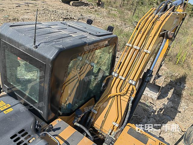 驾驶室顶部（整机外观）