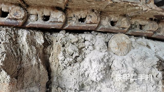 单侧履带整体（整机外观）