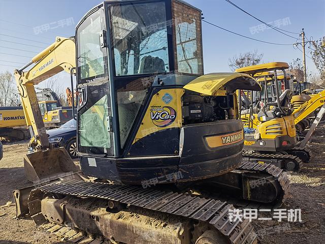 驾驶室顶部（整机外观）