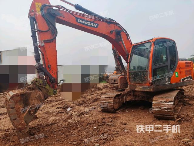 斗山DX130-9C挖掘机