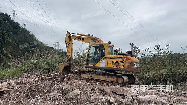 驾驶室整体（整机外观）