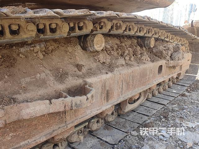 单侧履带整体（整机外观）