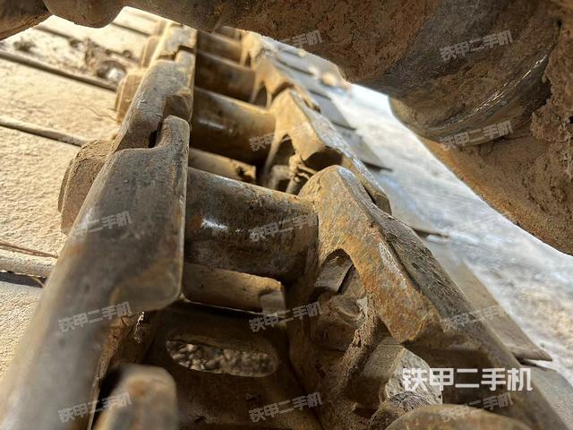 单侧履带整体（整机外观）