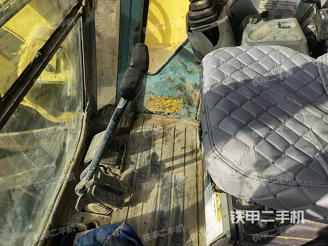 驾驶室整体（整机外观）