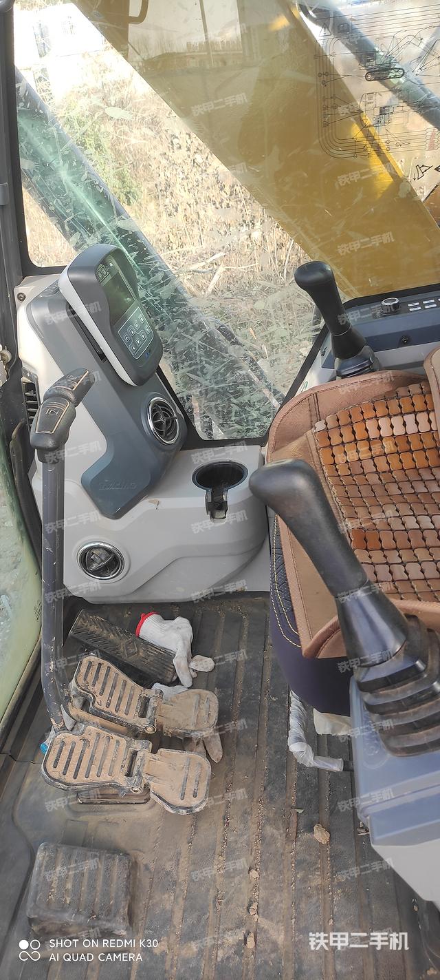 驾驶室整体（整机外观）