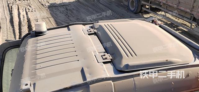 驾驶室顶部（整机外观）