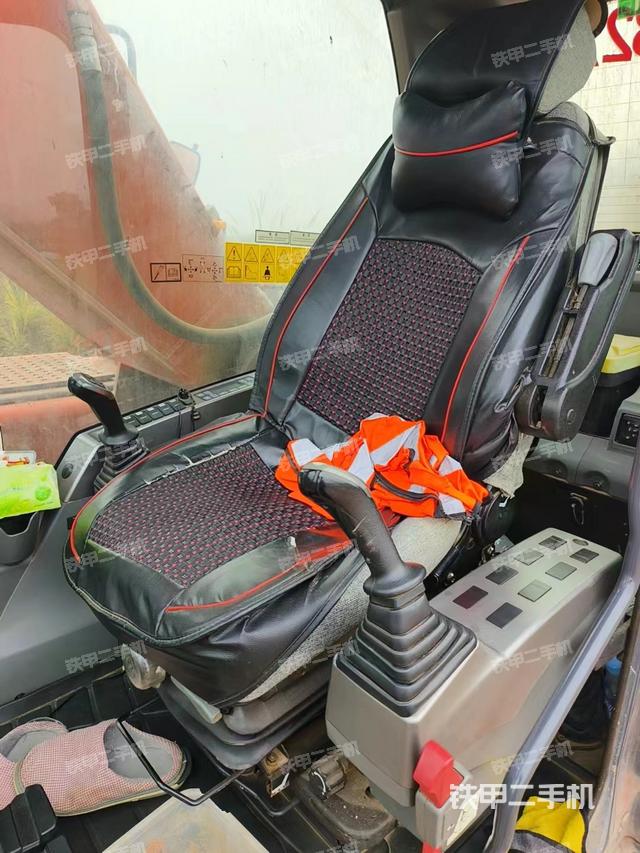 驾驶室整体（整机外观）