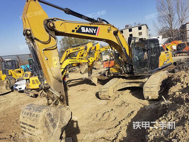 三一重工SY245H挖掘機(jī)