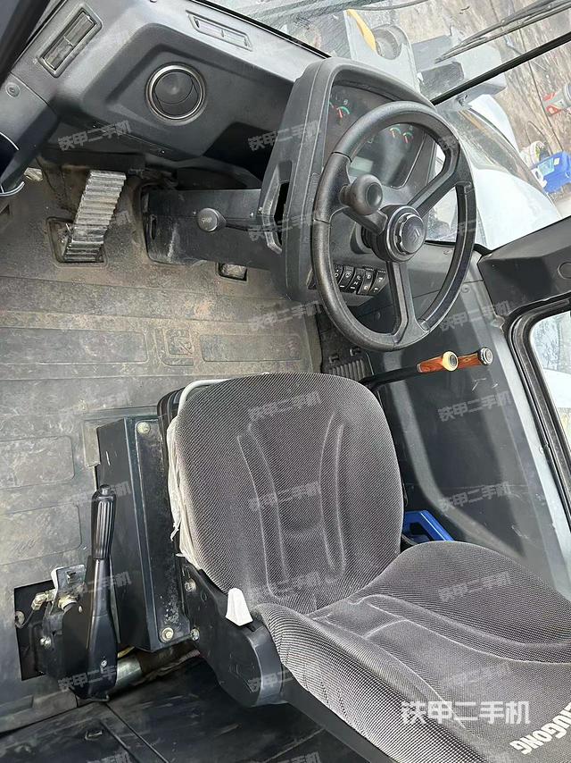 驾驶室工作台（整机外观及大件）