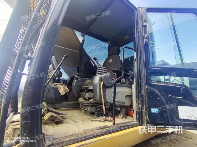 驾驶室整体（整机外观）