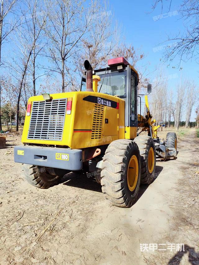 整机右后45°（设备外观及核心部件）