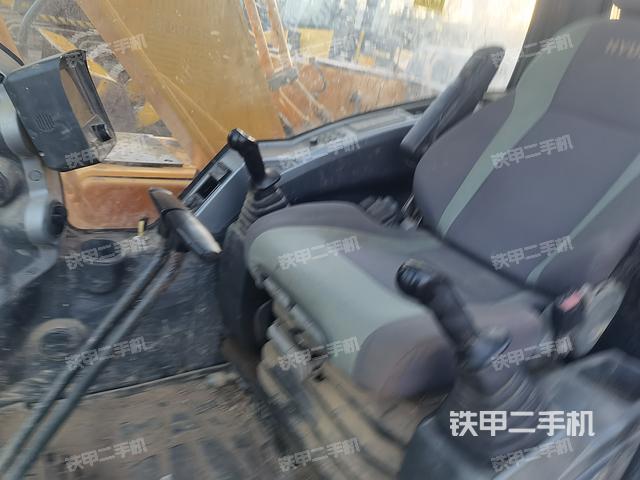 驾驶室整体（整机外观）