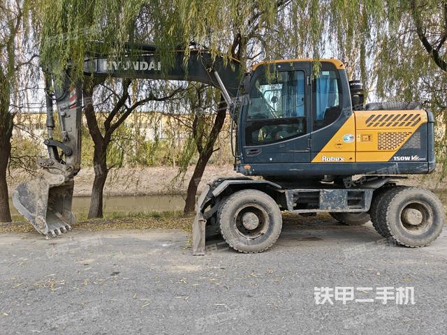 现代R150WVSNPRO挖掘机