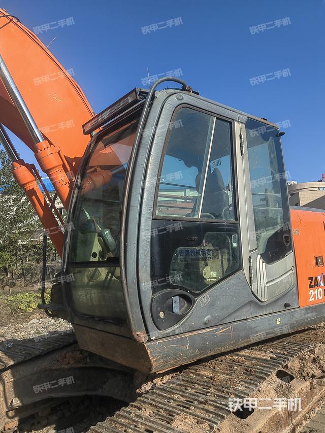 驾驶室整体（整机外观）