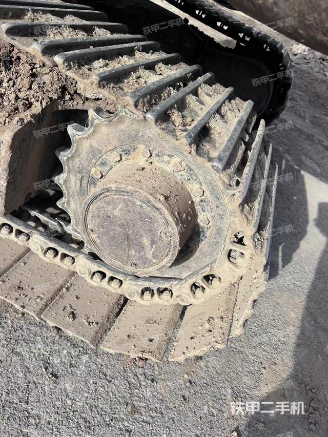 单侧履带整体（整机外观）