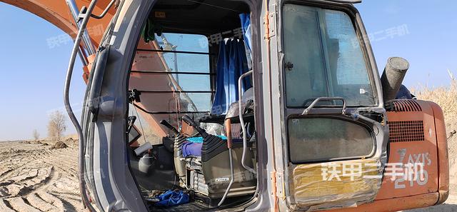 驾驶室整体（整机外观）