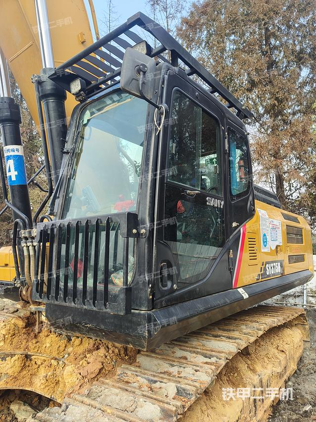 驾驶室整体（整机外观）