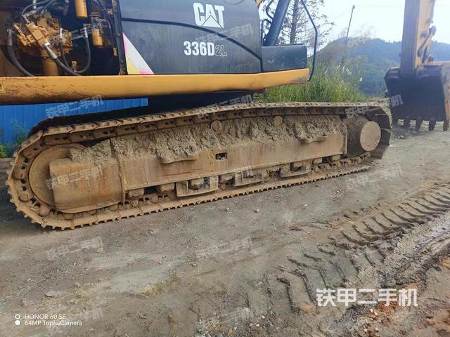 驾驶室顶部（整机外观）