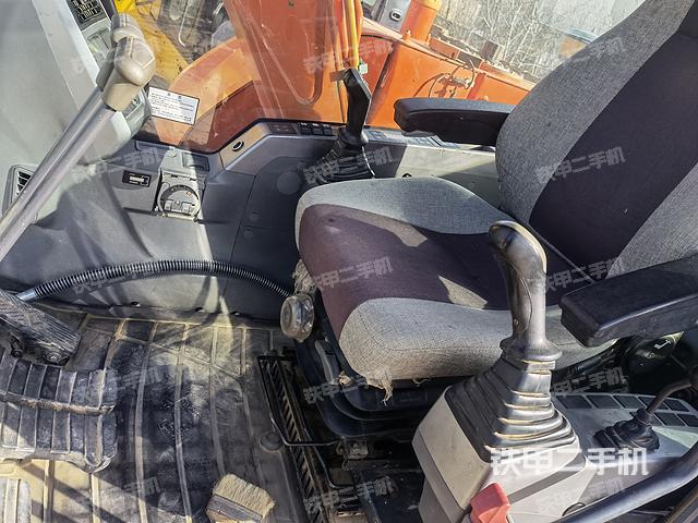 驾驶室整体（整机外观）