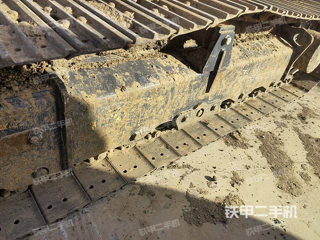 单侧履带整体（整机外观）