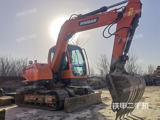 单侧履带整体（整机外观）