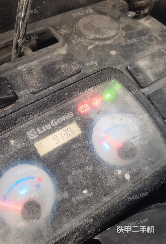 驾驶室整体（整机外观）