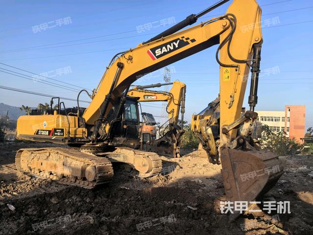 三一重工SY335H挖掘机