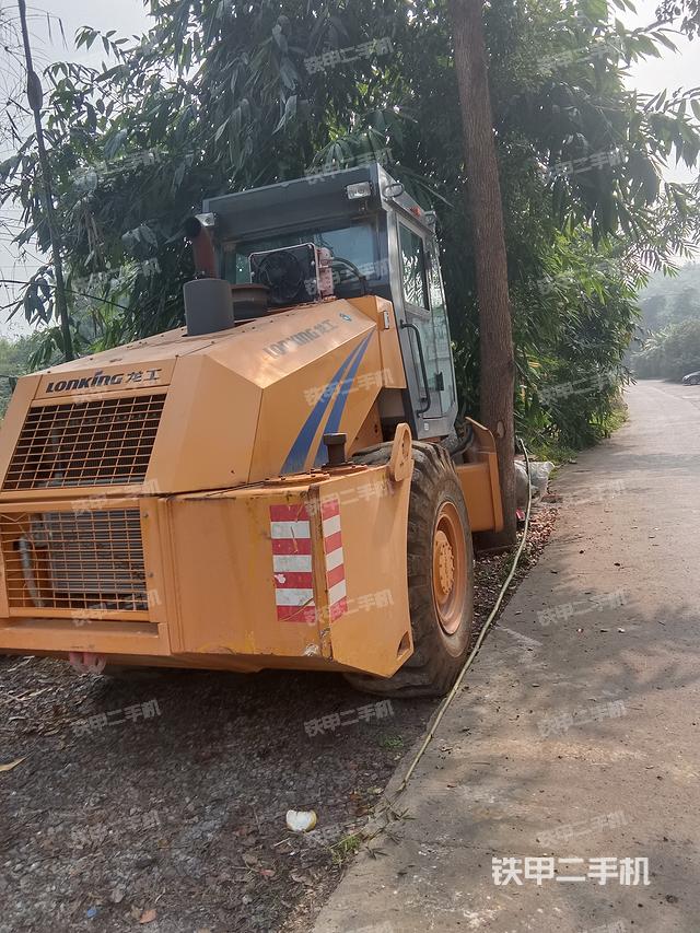 整机右后45°（设备外观及核心部件）