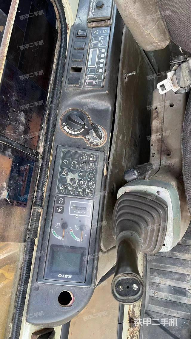 驾驶室整体（整机外观）