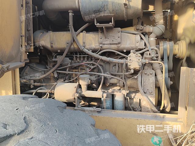 发动机右侧（整机外观及大件）