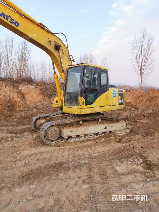 驾驶室顶部（整机外观）