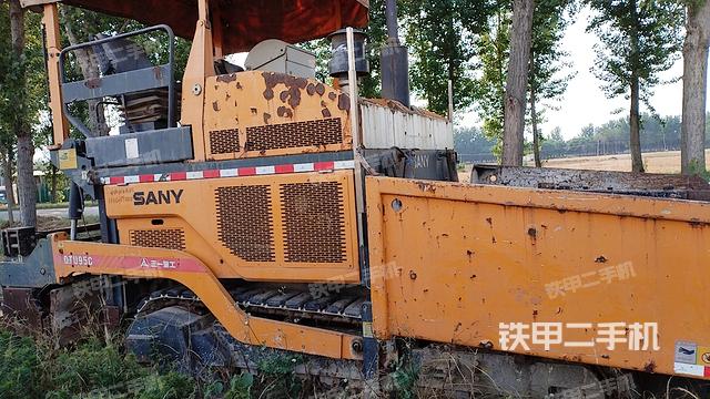 三一重工DTU95C瀝青攤鋪機(jī)