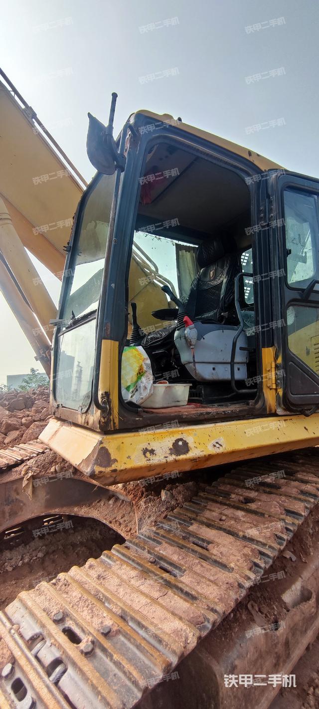 驾驶室整体（整机外观）