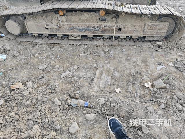 左侧履带整体 (行走机构) 左侧履带整体 (行走机构)