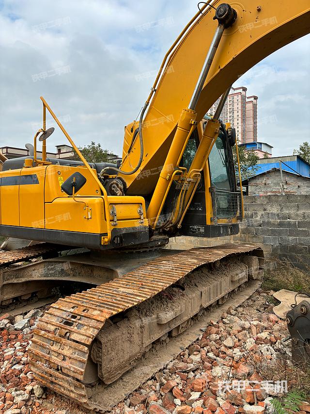 单侧履带整体（整机外观）