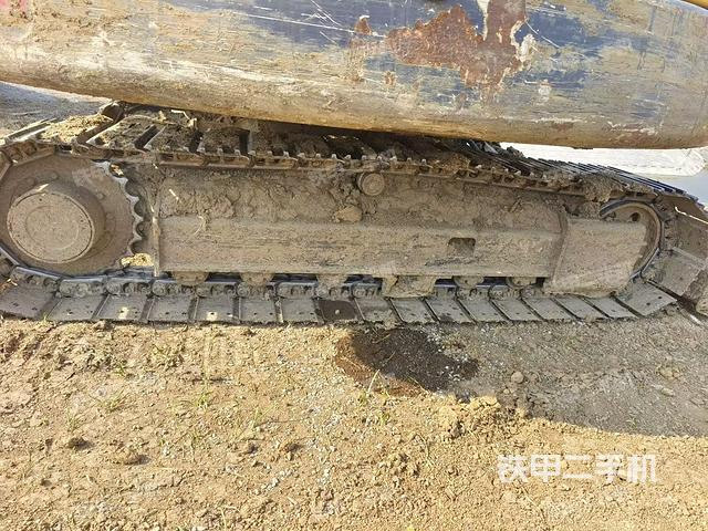 单侧履带整体（整机外观）