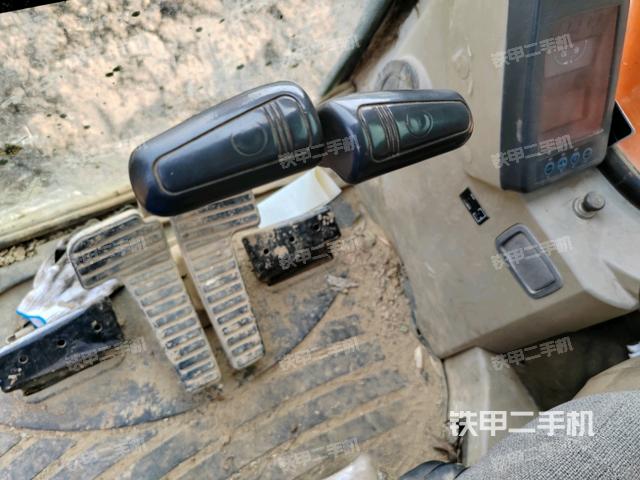 后窗玻璃角标（驾驶室部分）