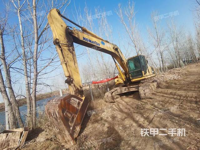 小松PC240LC-8挖掘機(jī)