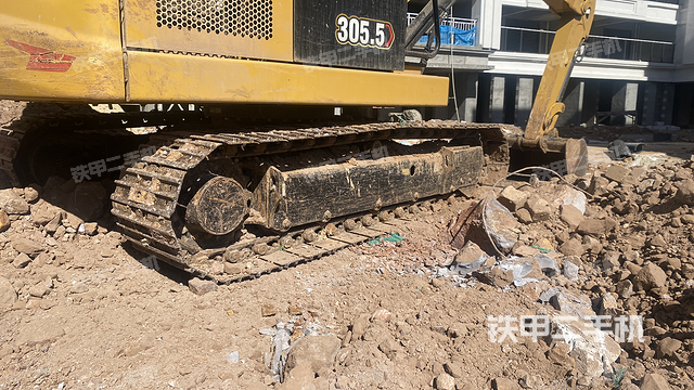 单侧履带整体（整机外观）