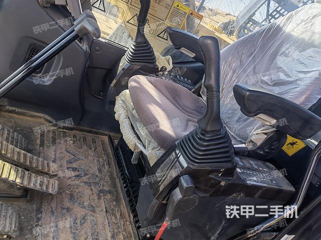 驾驶室整体（整机外观）