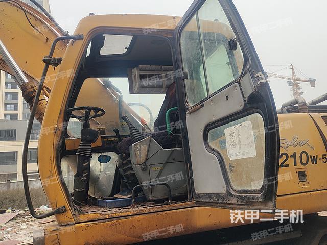 驾驶室整体（整机外观）