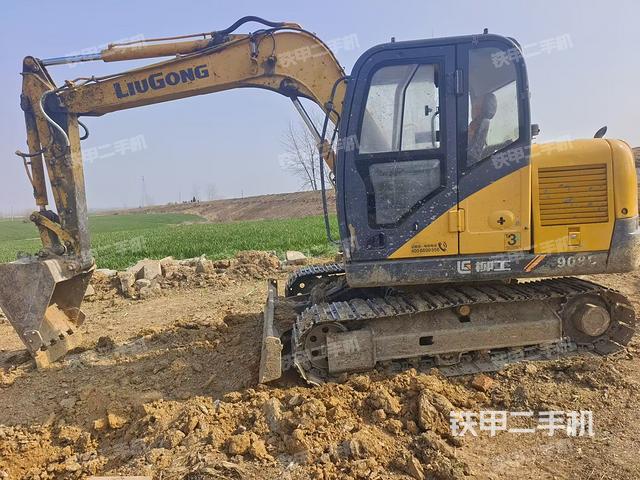 柳工CLG908D挖掘機(jī)