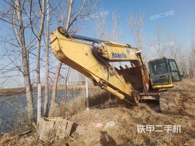 驾驶室顶部（整机外观）